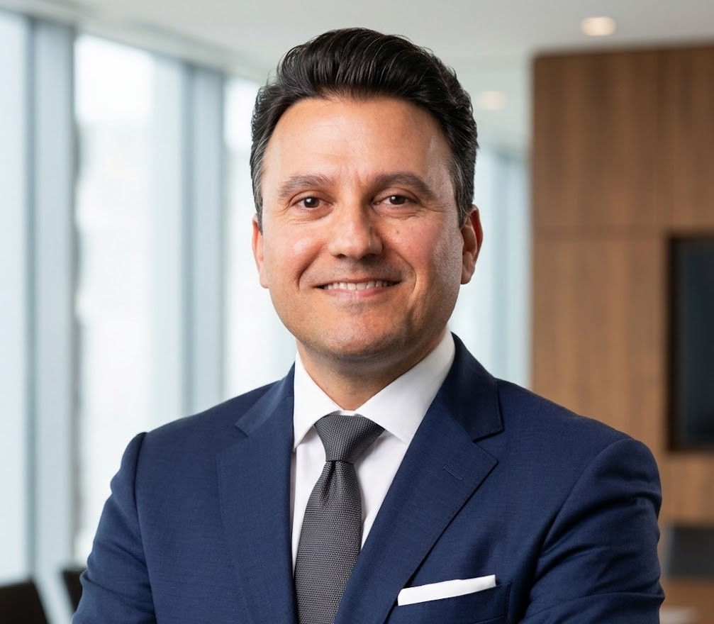 Portrait of Dr. Sam Zarei